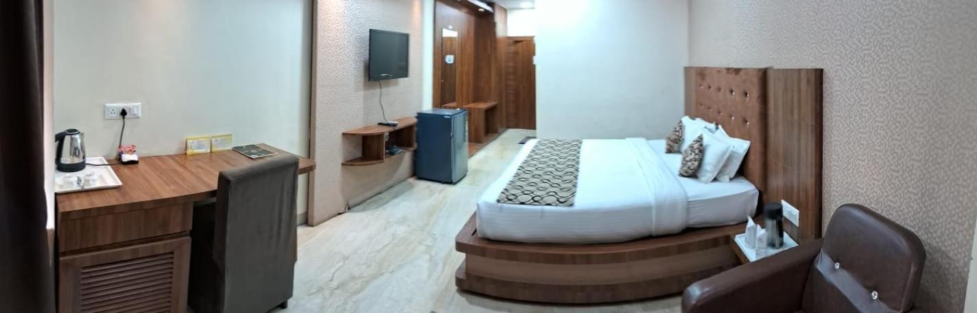 Hotel Samdareeya Pvt Ltd Джабалпур Екстер'єр фото